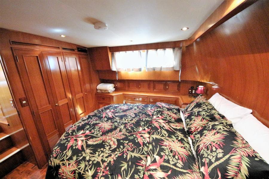 2000 Ocean Alexander 423 Classico