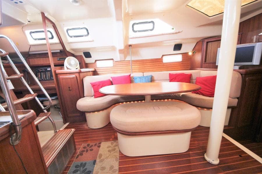 1993 Hunter 42 Passage
