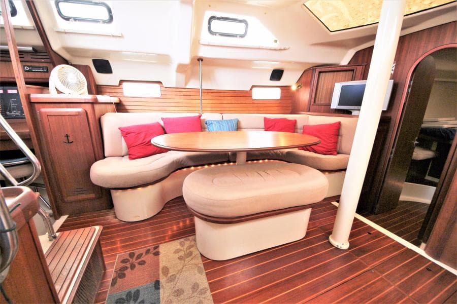 1993 Hunter 42 Passage