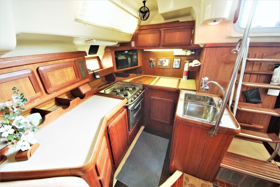 1993 Hunter 42 Passage