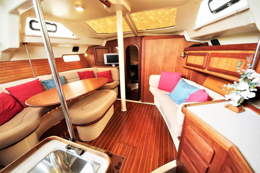 1993 Hunter 42 Passage