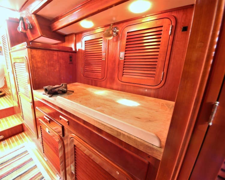 1991 Hinckley Sou'wester