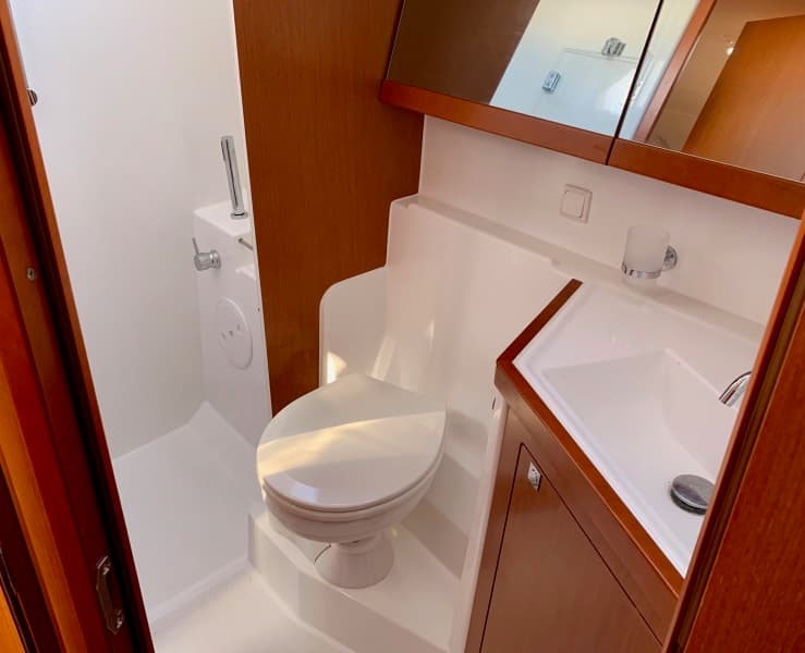 2014 Beneteau Oceanis 48