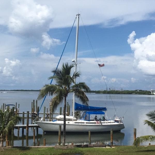 1985 Gulfstar Hirsch 45 Center Cockpit