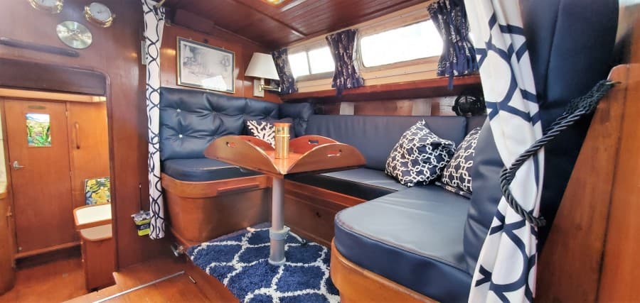 1984 Trintella Center Cockpit