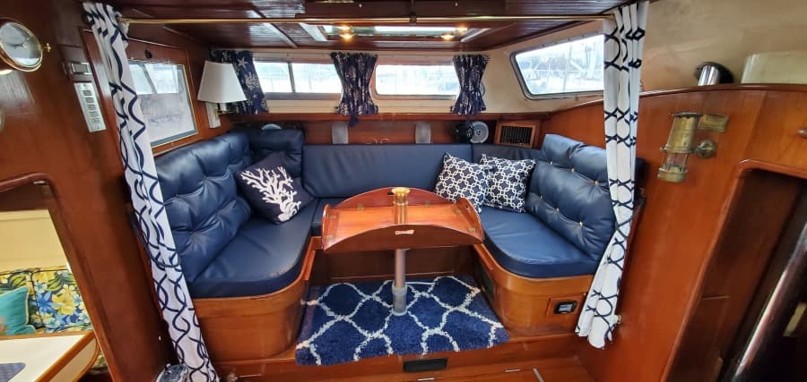 1984 Trintella Center Cockpit