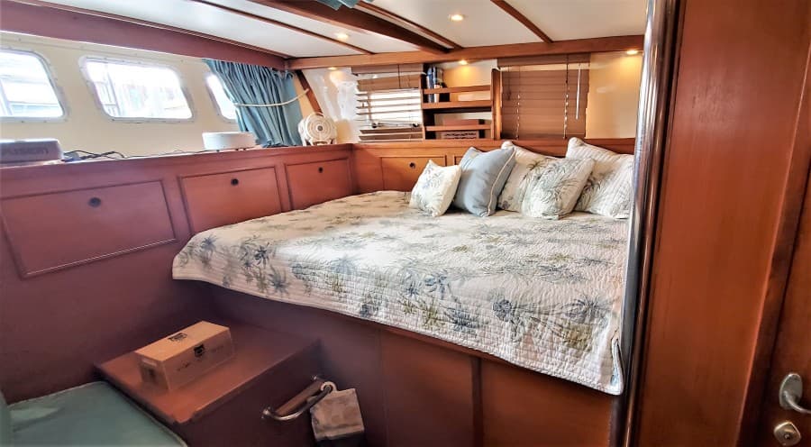 1984 Trintella Center Cockpit