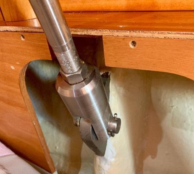 Chainplate attachment