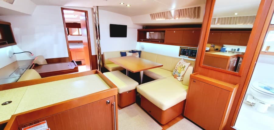 2013 Beneteau Oceanis