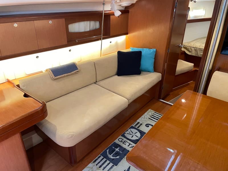 2008 Beneteau 