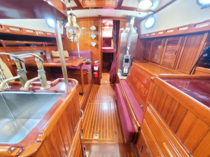 1976 Westsail - Photo 4