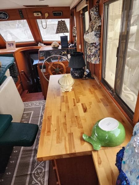 1989 Jefferson Cockpit Motor Yacht