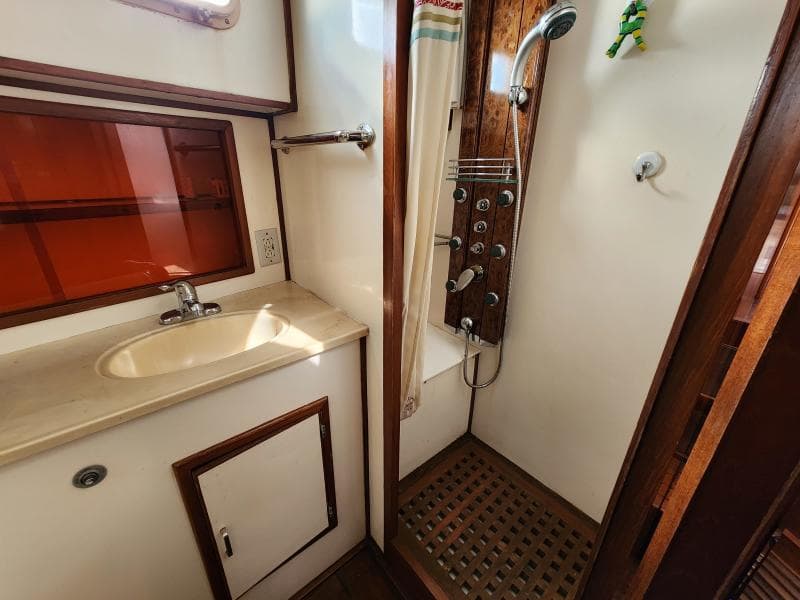 1989 Jefferson Cockpit Motor Yacht