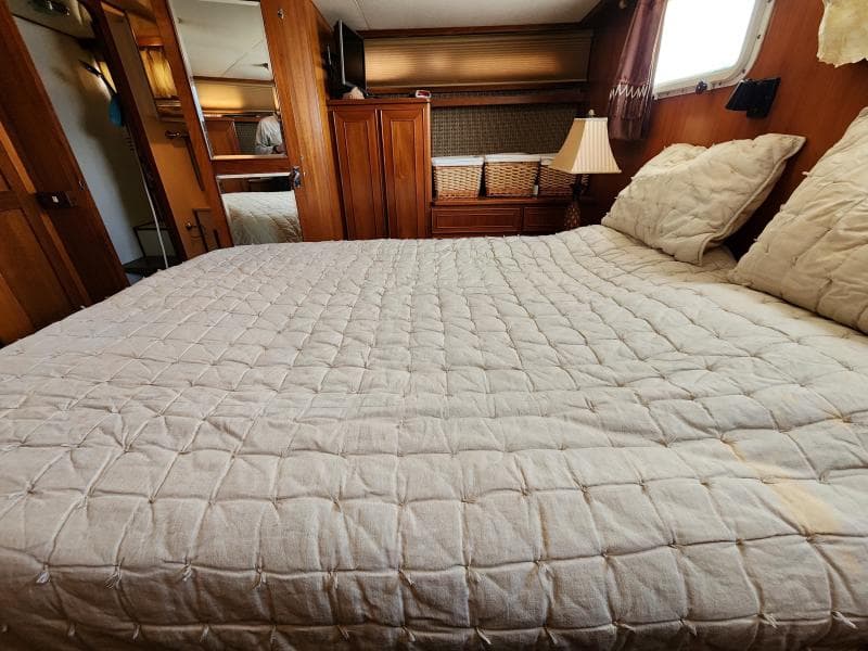 1989 Jefferson Cockpit Motor Yacht