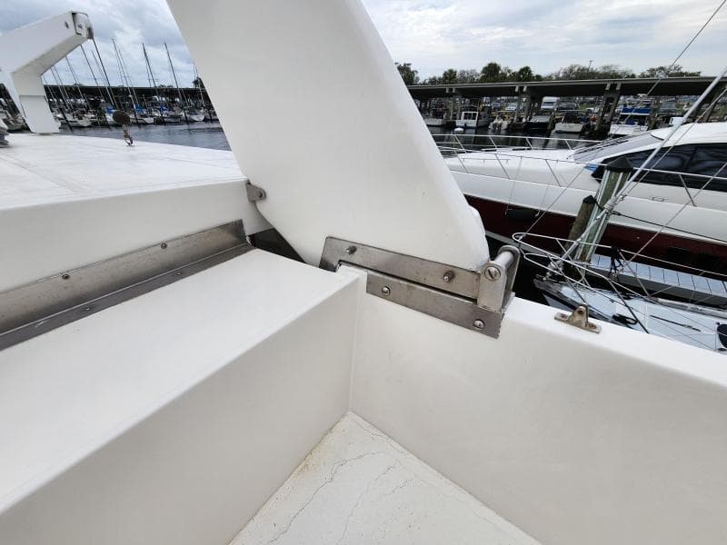 1989 Jefferson Cockpit Motor Yacht