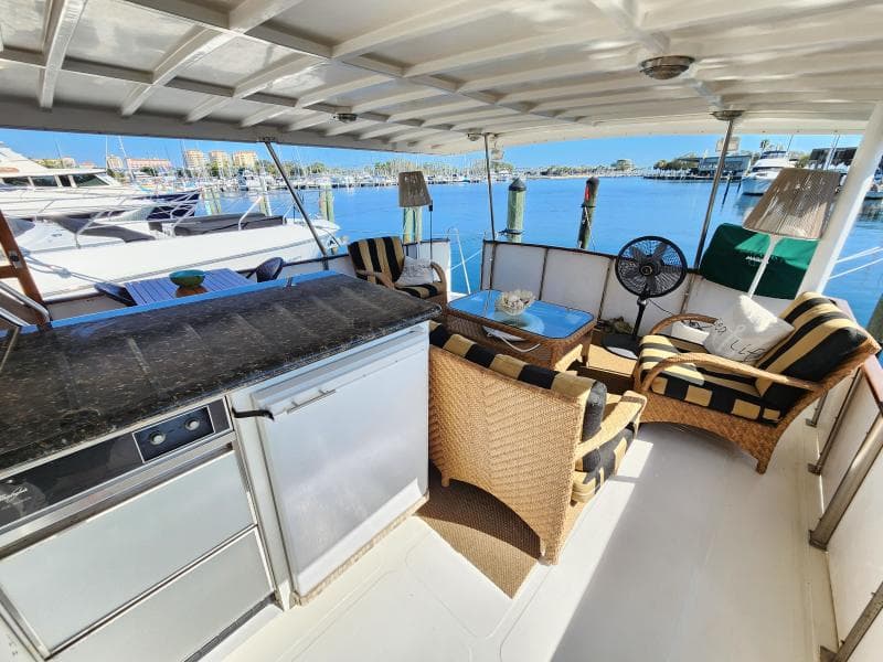 1989 Jefferson Cockpit Motor Yacht