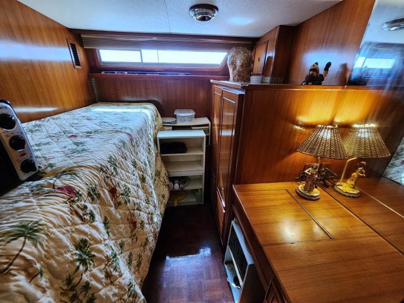 1989 Jefferson Cockpit Motor Yacht