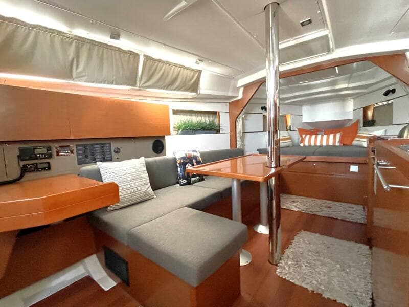 2016 Beneteau Oceanis 35 - Photo 4