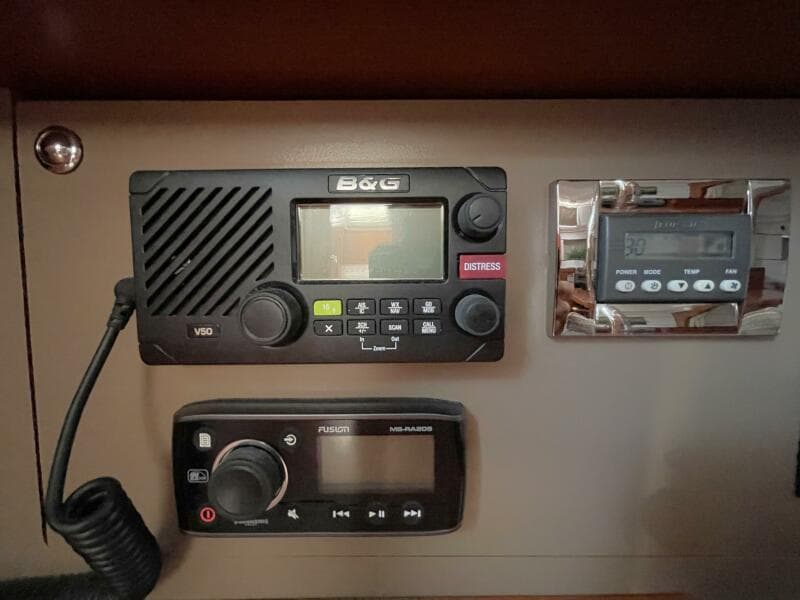2016 Beneteau Oceanis 35 - Photo 17