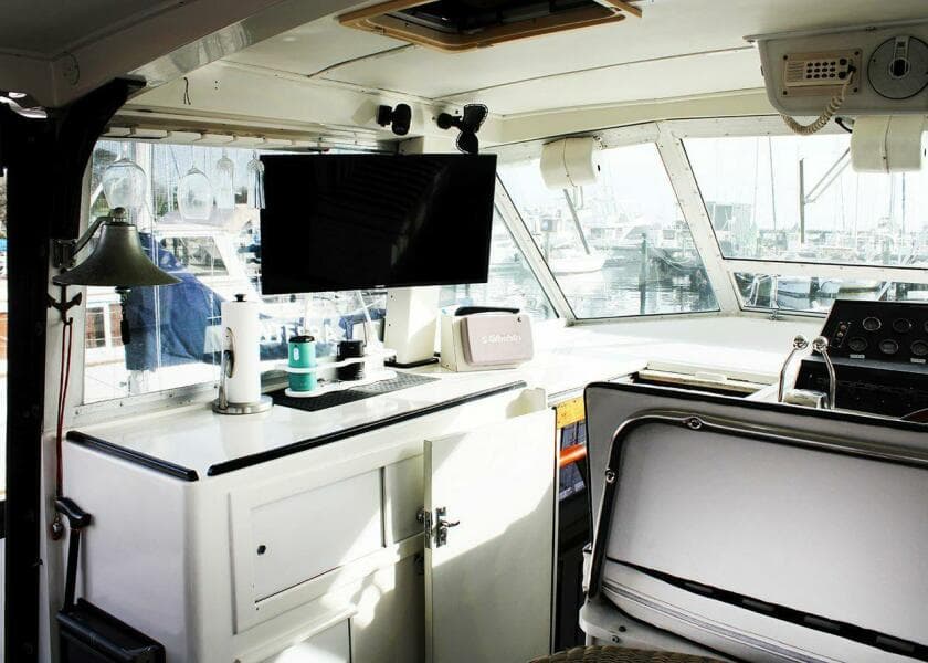 Flat Screen Tv In Cockpit