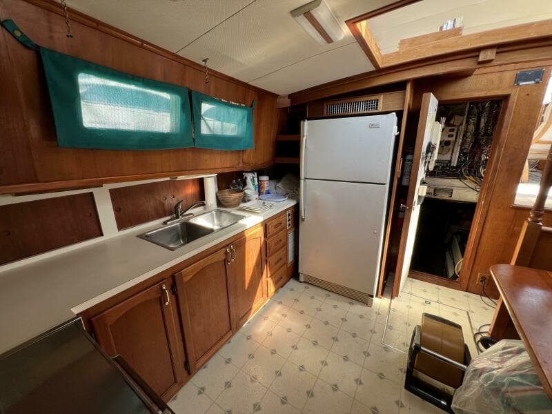 1976 Gulfstar 53 Trawler - Photo 10