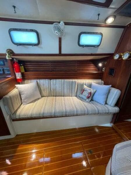 1989 Pacific Seacraft Crealock 37 - Photo 3