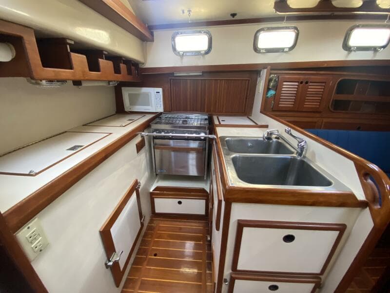 1988 Brewer 44 - Photo 4