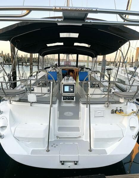 2010 Catalina 445