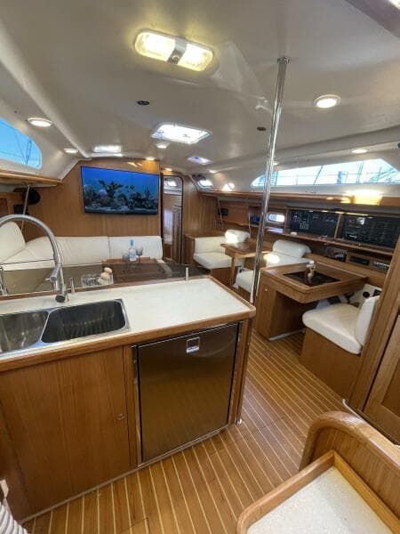 2010 Catalina 445