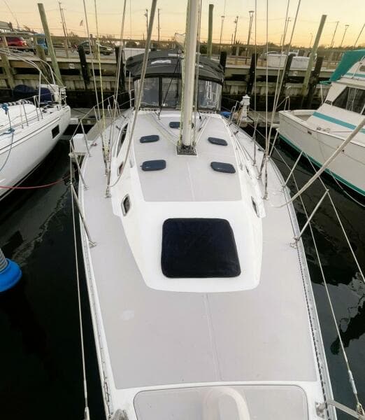 2010 Catalina 445