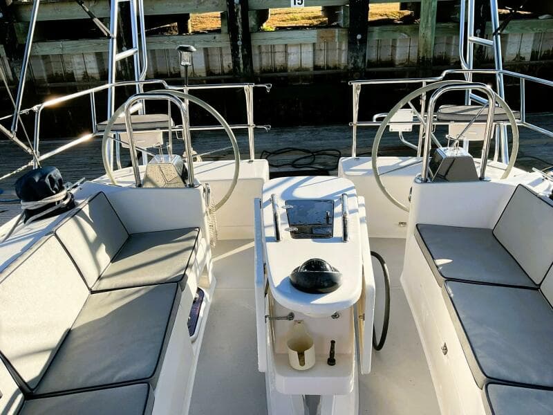 2010 Catalina 445