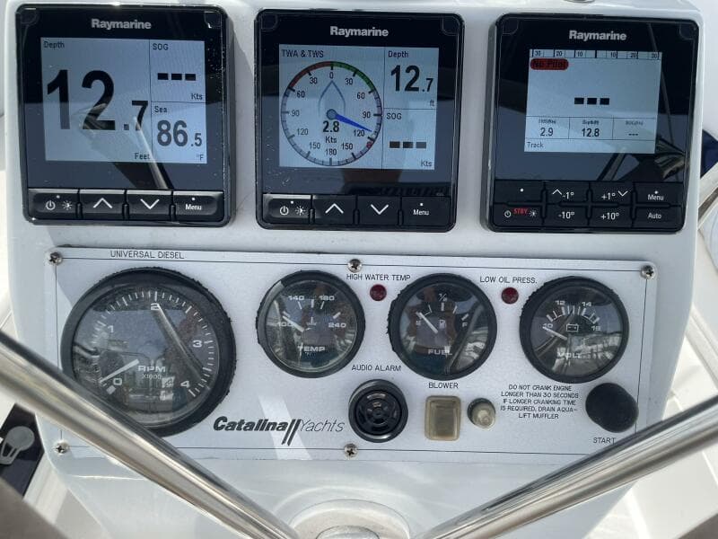 2004 Catalina 350