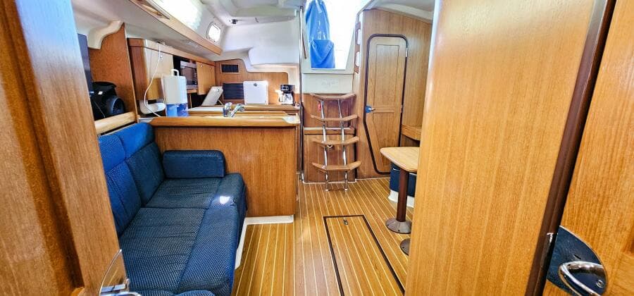 2004 Catalina 350