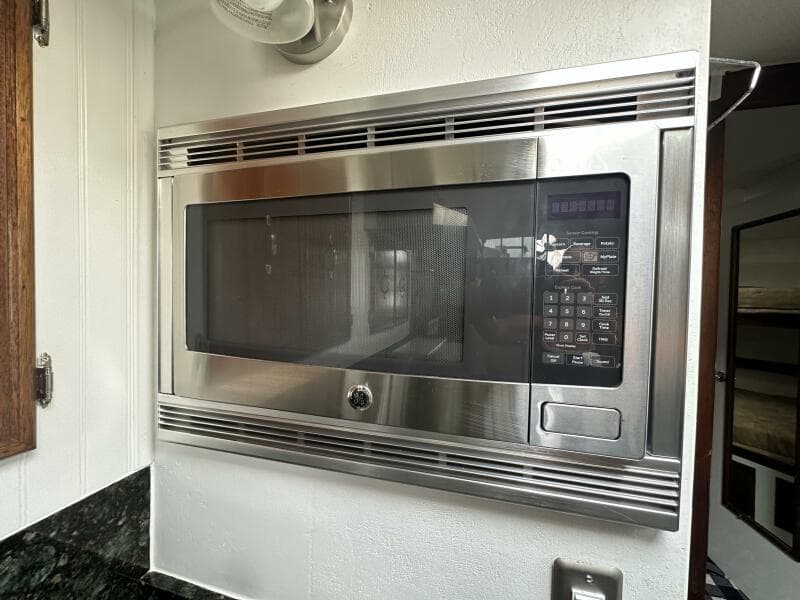 1979 Post Sport Fisherman