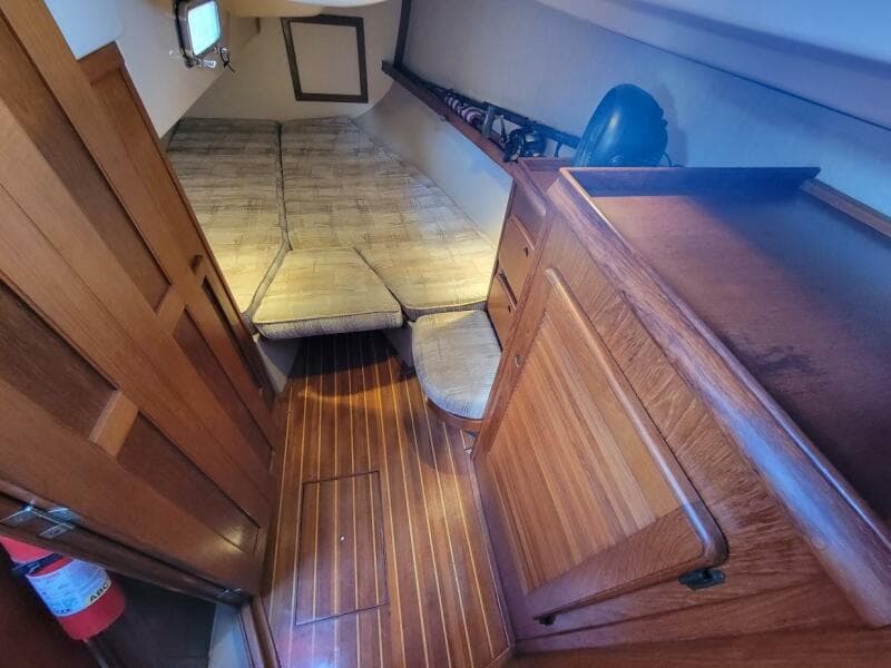 1991 Island Packet 38