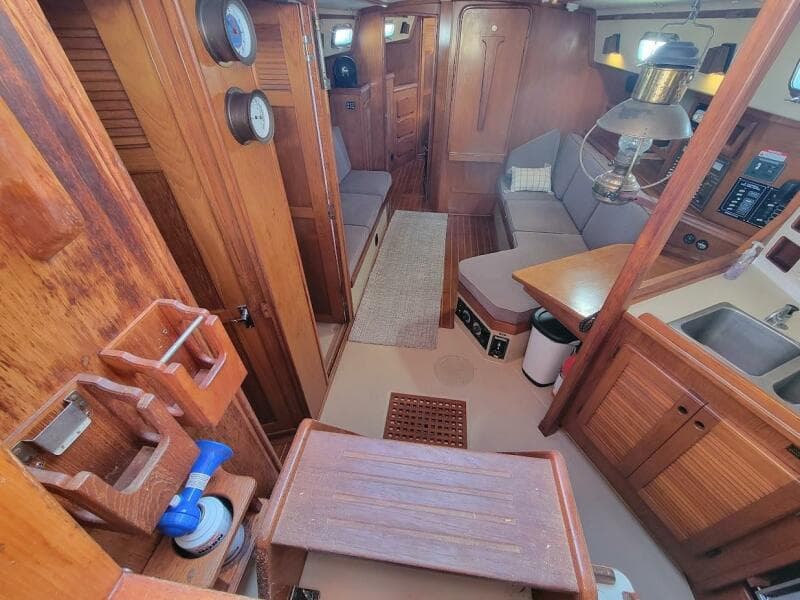 1991 Island Packet 38