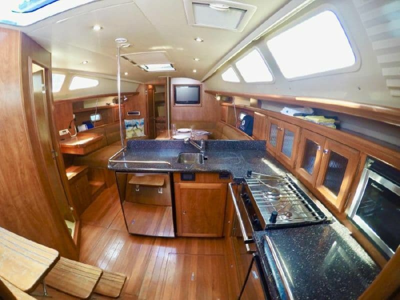2011 Hunter 39 - Photo 5