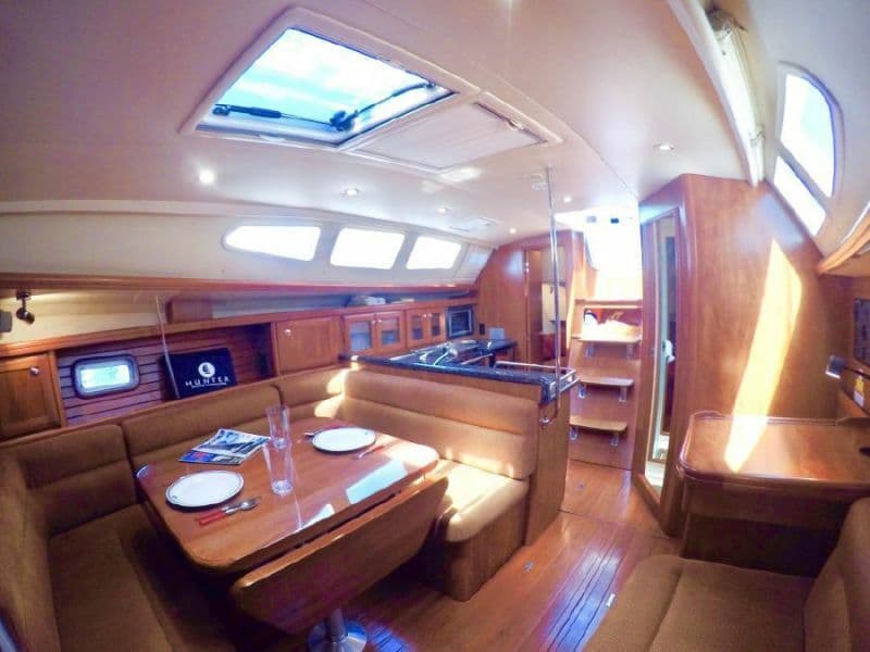 2011 Hunter 39 - Photo 16