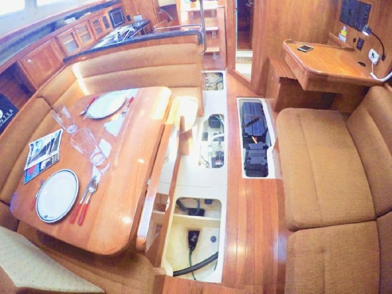2011 Hunter 39 - Photo 18