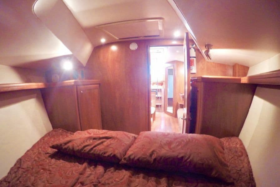 2011 Hunter 39 - Photo 25