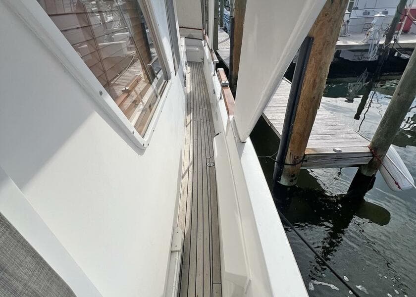 1987 DeFever Tri-Cabin - Photo 29
