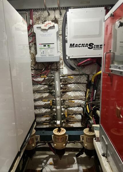 1987 DeFever Tri-Cabin - Photo 11