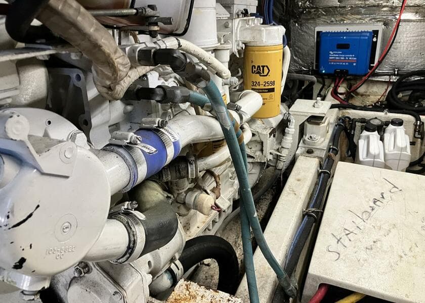 1996 Hatteras Cockpit Motoryacht