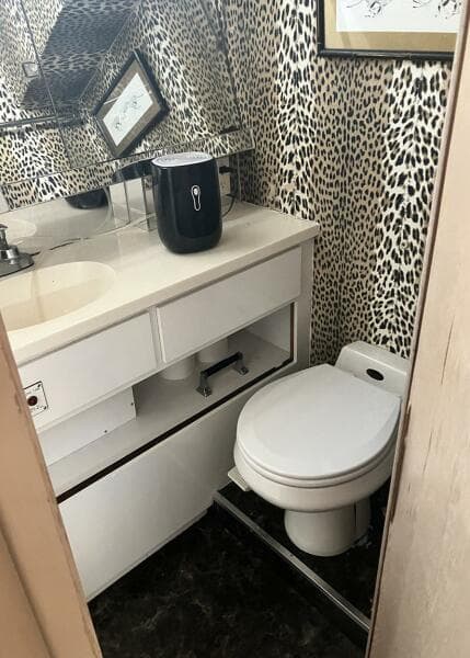 1996 Hatteras Cockpit Motoryacht