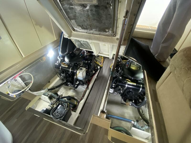 2001 Bayliner 3488 Command Bridge - Photo 21