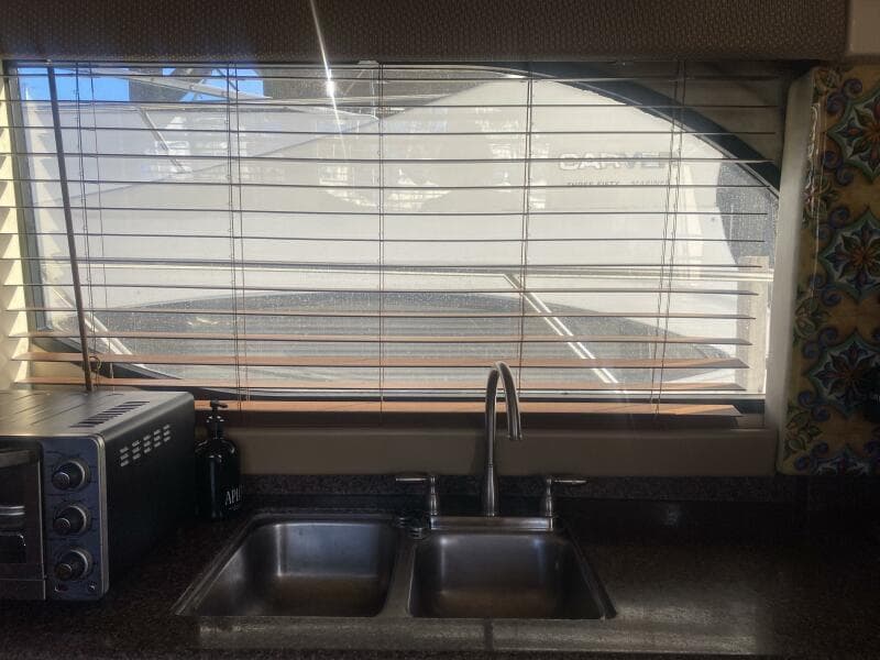 2001 Bayliner 3488 Command Bridge - Photo 9