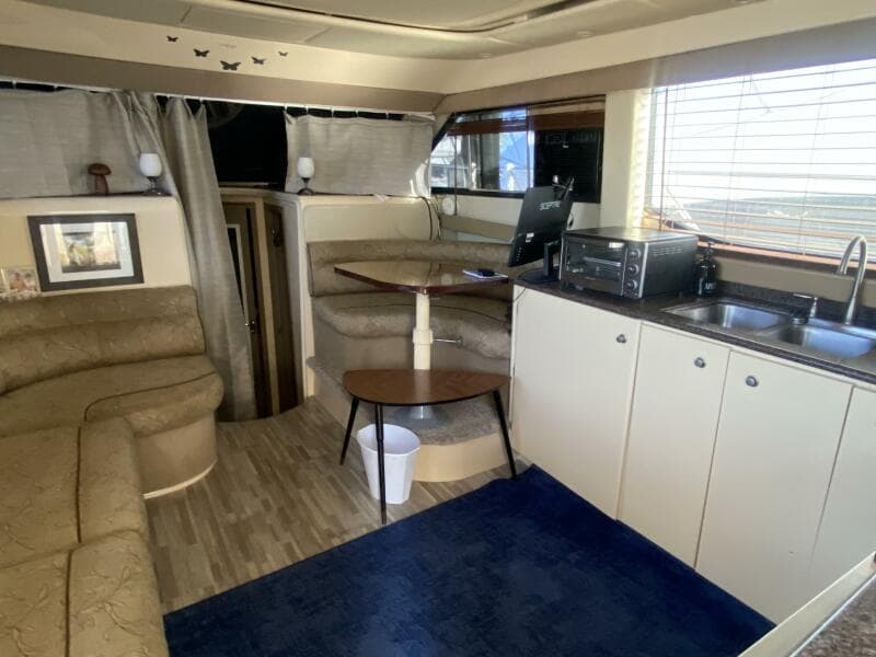 2001 Bayliner 3488 Command Bridge - Photo 4