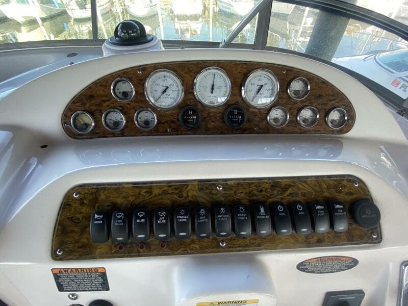 2001 Bayliner 3488 Command Bridge - Photo 25