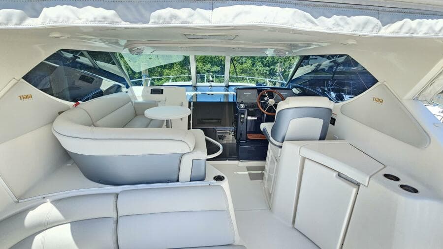 2007 Tiara Yachts 3900 Sovran