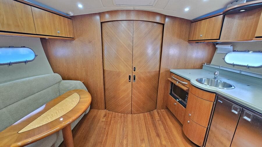 2007 Tiara Yachts 3900 Sovran